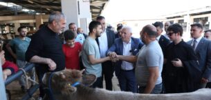 Başkan Bozbey’den Kurban Pazarı’na ziyaret