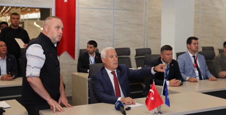 Büyükşehir’den Orhaneli’deki yangına anında müdahale