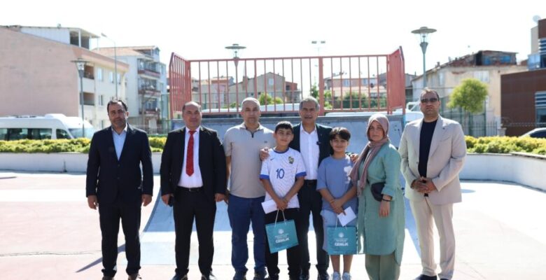 Bilinçli Çocuklar Parkta Kazayı Önledi