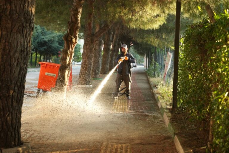 YENİŞEHİR’DE BAYRAM HAZIRLIĞI