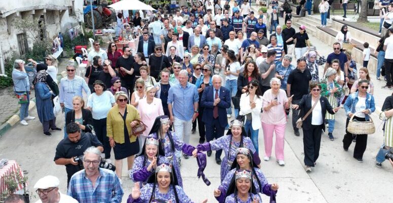 ZEYTİNİN EVİ, FESTİVALİN SAHNESİ OLDU
