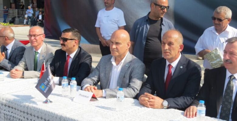 İYİ PARTİ’DEN HALKLA MEYDAN BULUŞMASI