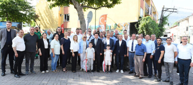  Başkan Aydın mahalleleri geziyor sorunları yerinde çözüyor