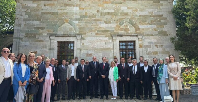 Osmangazi Belediyesi Sultan 1. Murad Hüdavendigar’ı vefatının 636’ıncı yılında Kosova’da andı
