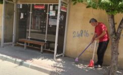 EMEKLİ ÖĞRETMEN’DEN ÖRNEK SİTESİNDE ÖRNEK DAVRANIŞ