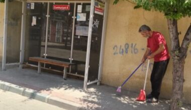 EMEKLİ ÖĞRETMEN’DEN ÖRNEK SİTESİNDE ÖRNEK DAVRANIŞ