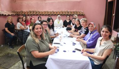 Kadınlar ürettikleri anahtarları kadınlara hediye ediyor