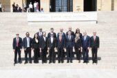 BALKANTÜRKSİAD’DAN ANITKABİR’E ZİYARET