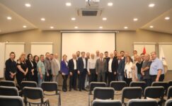 BALKANTÜRKSİAD’DA STRESLE BAŞ ETMENİN YOLLARI ANLATILDI