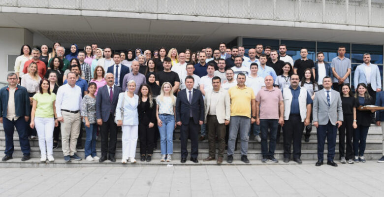 Başkan Aydın mesai arkadaşlarıyla bayramlaştı