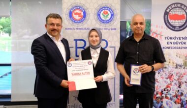 “GENÇLER KİTAPLA YARIŞTI, ALTINLA ÖDÜLLENDİRİLDİ”