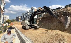 Gemlik’te Yol Açma Çalışmaları Hız Kesmeden Sürüyor