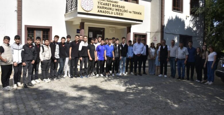 Karacabey Belediyesi’nden Tarım Lisesi’ne tam destek