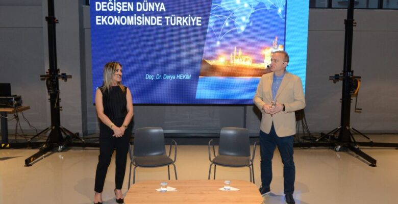 Yeni dünya düzeni söyleşide ele alındı