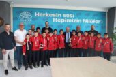 Başkan Şadi Özdemir başarılı sporcuları ağırladı