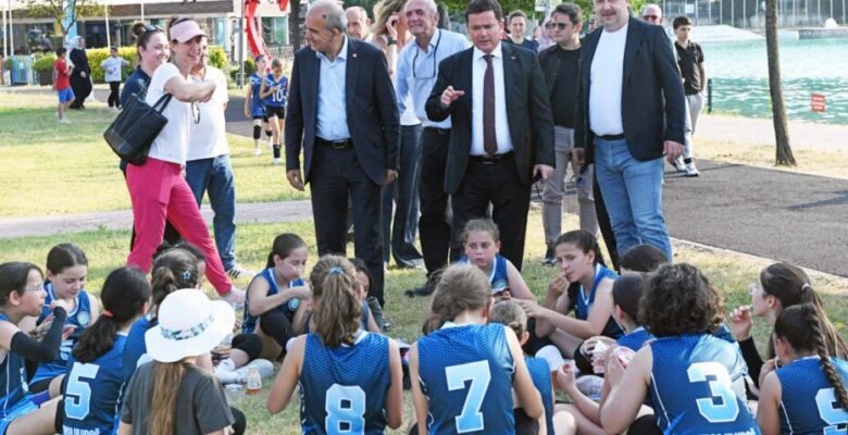 Osmangazi’de kız çocukları için Mini Voleybol Şenliği