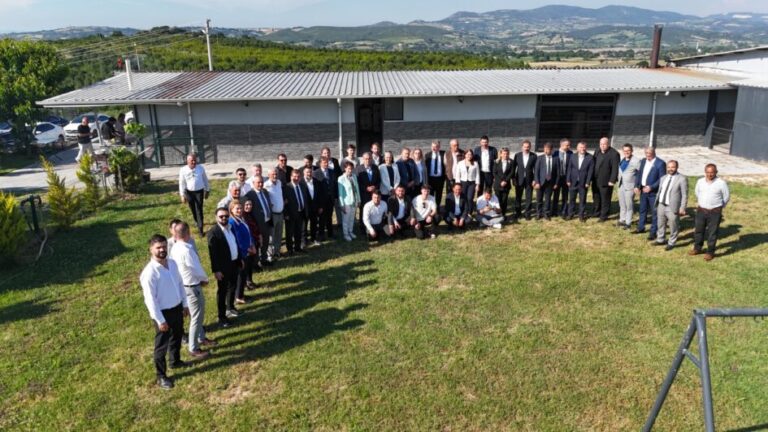 Anahtar Parti Mustafakemalpaşa’da 120 muhtarla buluştu