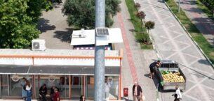 Gemlik Çarşı Meydanı’na Hava Kalitesi Ölçüm Cihazı Kuruldu