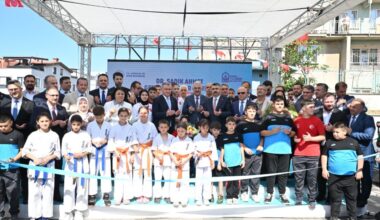 DR. SADIK AHMET GENÇLİK VE SPOR MERKEZİ AÇILDI DR. SADIK AHMET GENÇLİK VE SPOR MERKEZİ AÇILDI
