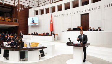 ORHAN SARIBAL; “BU TOPRAKLARA İHANET İÇİNDESİNİZ,SESSİZ KALAN SİZDEN BETER OLSUN”