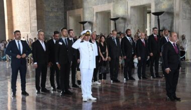 IBIA’DAN ANITKABİR’E ZİYARET