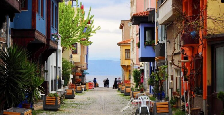 YAZIN RENKLERİ MUDANYA’DA YARIŞIYOR