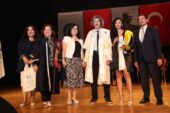 BUÜ MİMARLIK BÖLÜMÜ ÖĞRENCİLERİNİN MEZUNİYET COŞKUSU