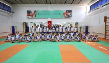 Büyükşehir Yaz Spor Okulları’nda eğitimler başladı