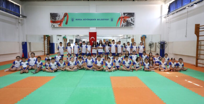 Büyükşehir Yaz Spor Okulları’nda eğitimler başladı