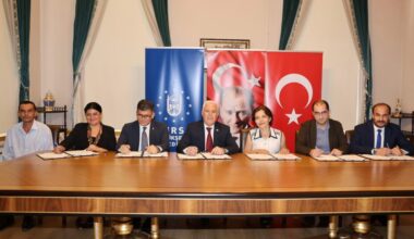 Büyükşehir’de toplu sözleşme için imzalar atıldı