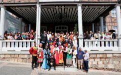 Altın Karagöz dans ekiplerinden Başkan Bozbey’e ziyaret