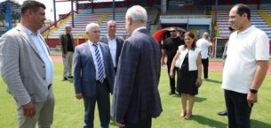 Büyükşehir, Mustafakemalpaşa İlçe Stadı’nı sil baştan yeniledi