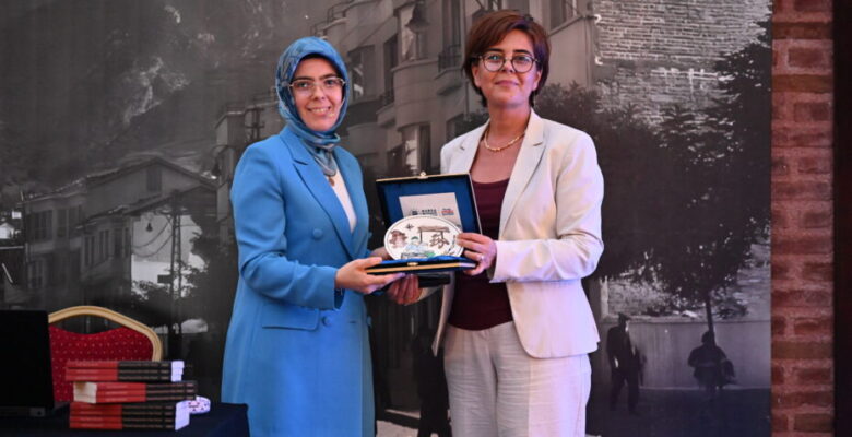 ‘Kent Tarihi Söyleşileri’nin son konuğu Ayşe Özkan Emanet oldu