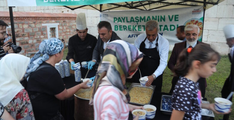 Bursa Mevlevihanesi’nde aşure merasimi