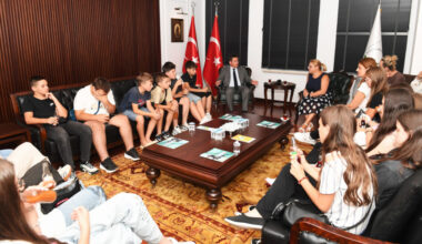 Bosnalı öğrencilerden Başkan Aydın’a ziyaret