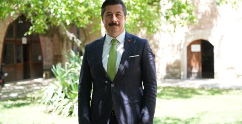 YENİŞEHİR’İN KALBİ ÇİÇEK AÇTI!