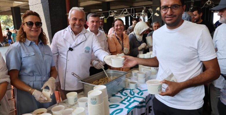 Başkan Şadi Özdemir, Fethiye Mahallesi’nde vatandaşlarla buluştu