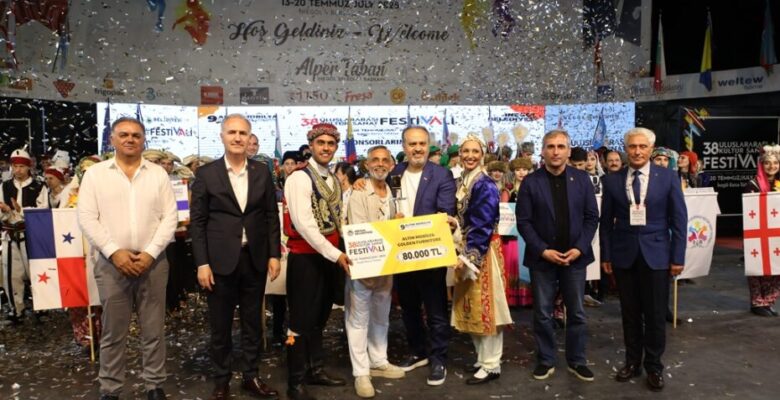 İNEGÖL’ÜN KÜLTÜR VE KARDEŞLİK FESTİVALİNDE ALTIN MOBİLYANIN SAHİBİ KKTC
