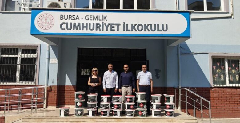 Gemlik Kent Konseyi ve Filli Boyadan Eğitime Renkli Destek