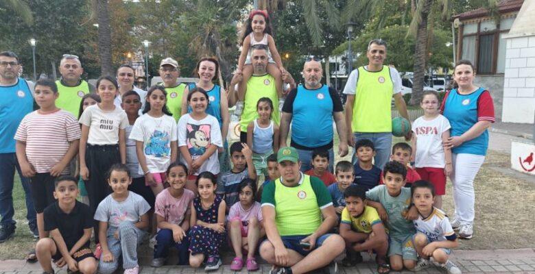 GEÇMİŞTEN GÜNÜMÜZE SOKAK OYUNLARI FESTİVALİ BAŞLADI