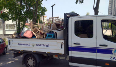 Kaldırımdaki masa ve sandalyeler kaldırıldı