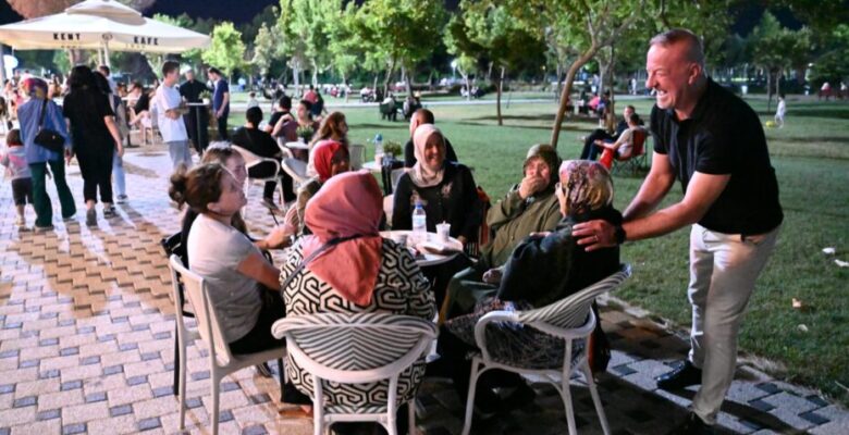 Kent Kafe Karacabey’in yeni buluşma noktası oldu
