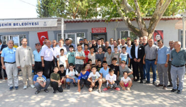 Başkan Erkan Aydın Güneştepe’de vatandaşla buluştu