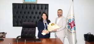 Eğitim Bilimleri Enstitüsünde Bayrak Değişimi