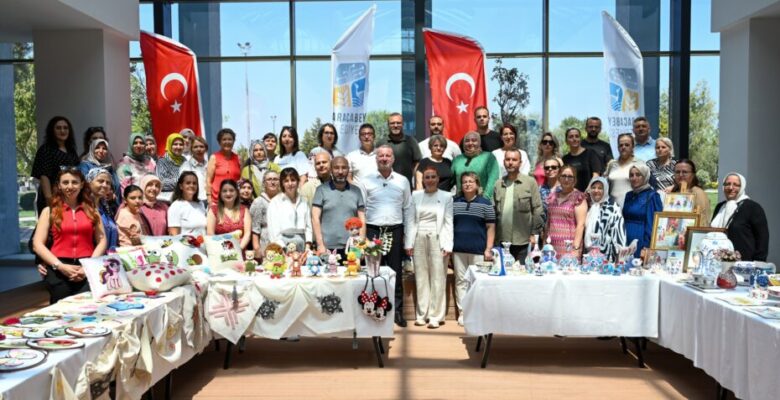Karacabey’de el emeği sergisi göz kamaştırdı