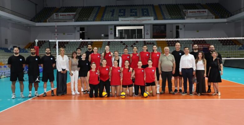 Nilüfer Belediyespor Eker Kadın Voleybol Takımı yeni sezon hazırlıklarına başladı