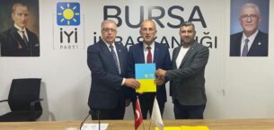 İYİ Parti Gemlik’te Bayrak Değişimi