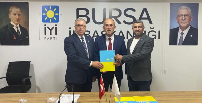 İYİ Parti Gemlik’te Bayrak Değişimi