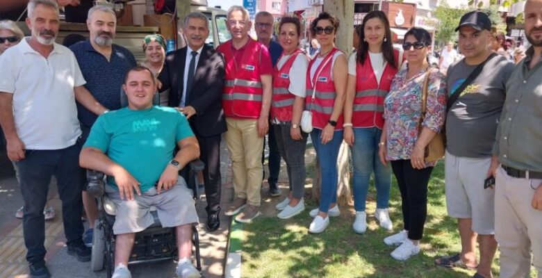 CHP Gemlik’ten Şehitler Anısına Lokma Dağıtımı