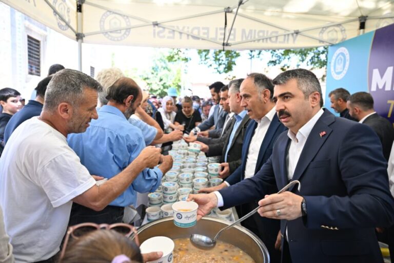 SULTAN ÇELEBİ MEHMED DUALARLA ANILDI